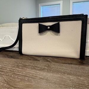 Kate Spade Black and Cream Bow Wristlet